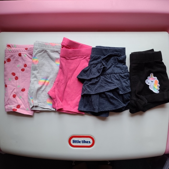 Bundle of 5 shorts 2T - Picture 1 of 7